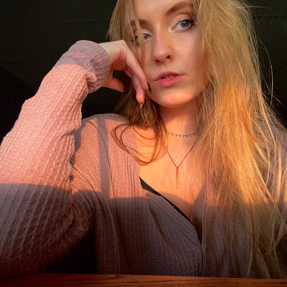 Meet your Posher, Alex - Picture 1 of 1